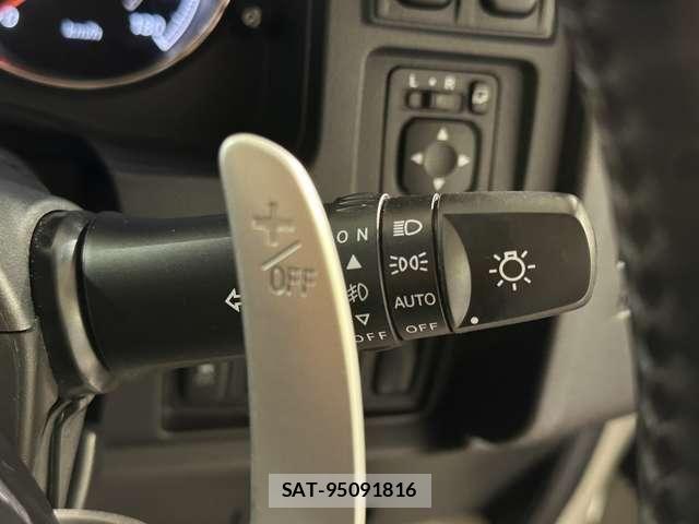 Mitsubishi DELICA 2015-08 8795798-12