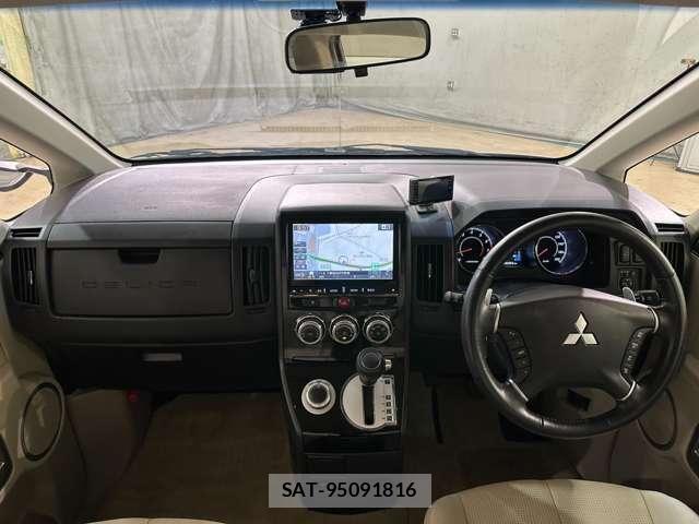 Mitsubishi DELICA 2015-08 8795798-16