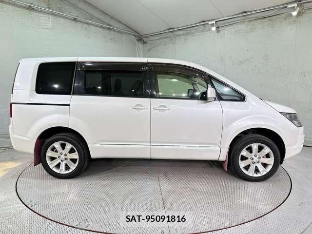 Mitsubishi DELICA 2015-08 8795798-3