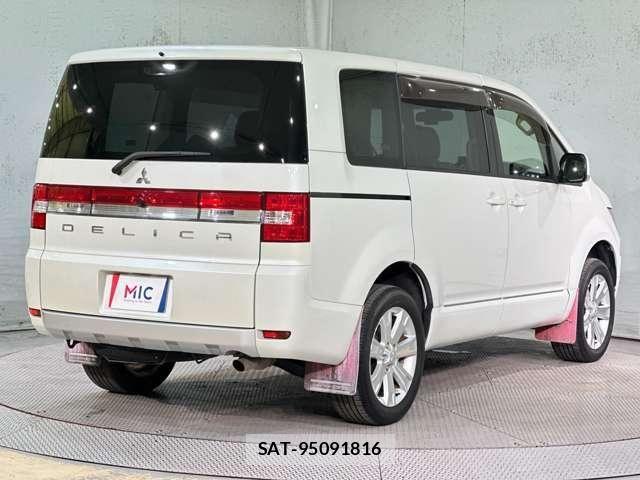 Mitsubishi DELICA 2015-08 8795798-4