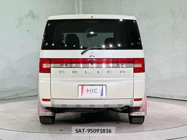 Mitsubishi DELICA 2015-08 8795798-5