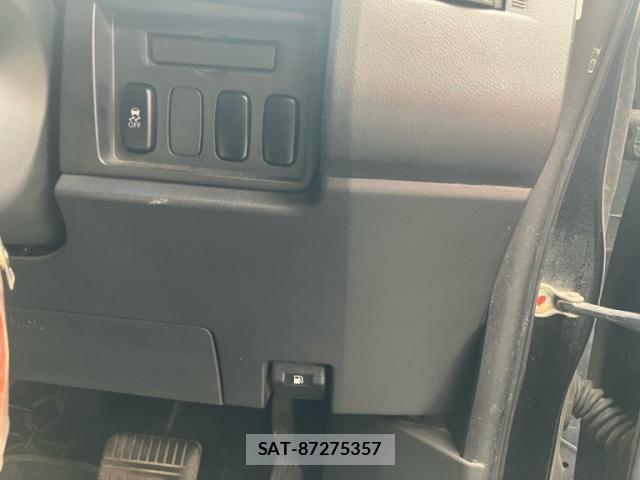 Mitsubishi DELICA 2013-09 8795806-13