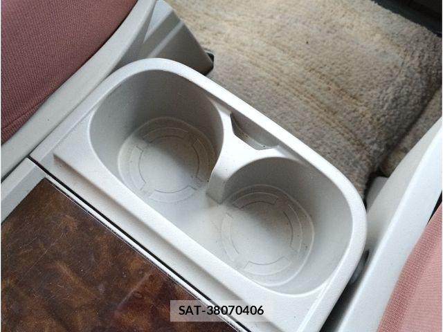 Mitsubishi DELICA 2012-01 8828751-18