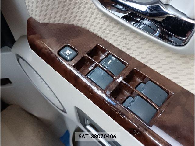 Mitsubishi DELICA 2012-01 8828751-26