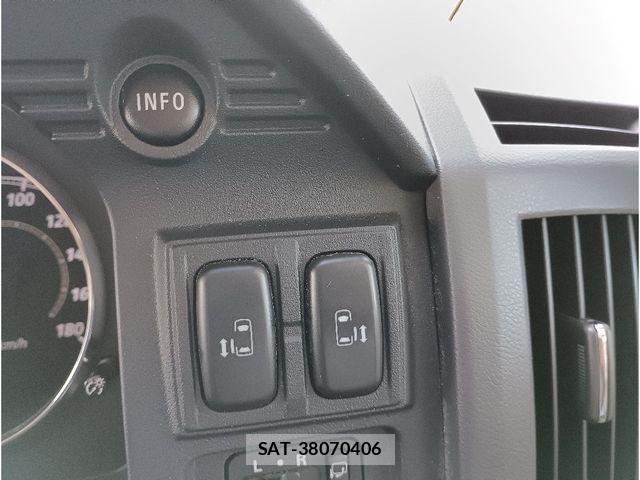 Mitsubishi DELICA 2012-01 8828751-27