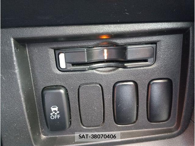 Mitsubishi DELICA 2012-01 8828751-28