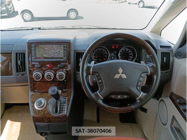Mitsubishi DELICA 2012-01 8828751-2