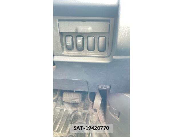 Mitsubishi DELICA 2007-06 8828759-12