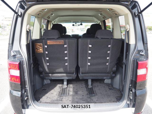 Mitsubishi DELICA 2011-06 8828760-24