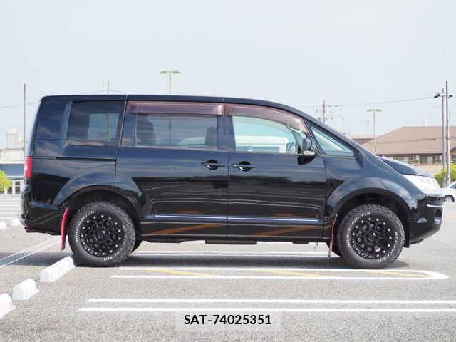 Mitsubishi DELICA 2011-06 8828760-5