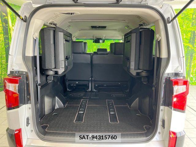 Mitsubishi DELICA 2023-02 8828724-9