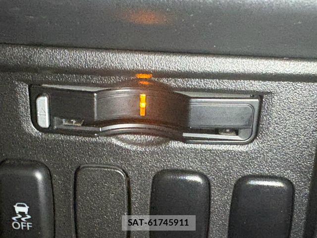 Mitsubishi DELICA 2015-03 8828750-9