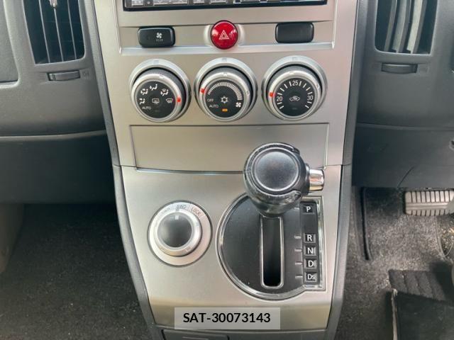 Mitsubishi DELICA 2011-03 8828767-16