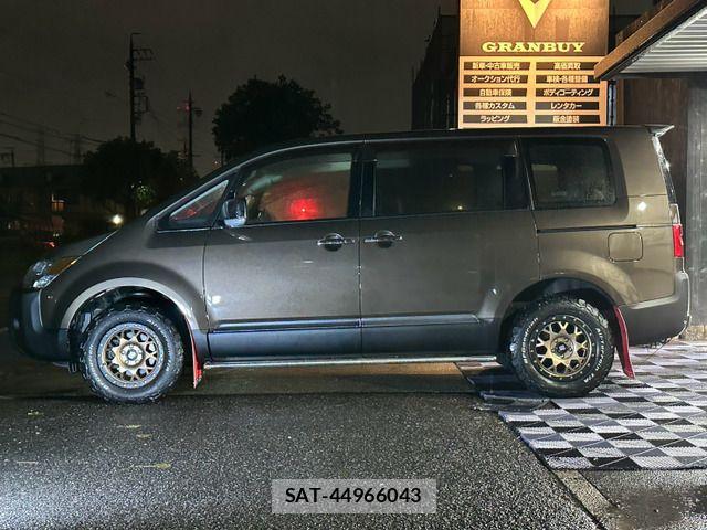Mitsubishi DELICA 2015-06 8828741-12
