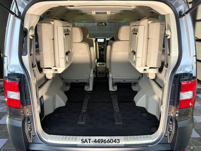 Mitsubishi DELICA 2015-06 8828741-15
