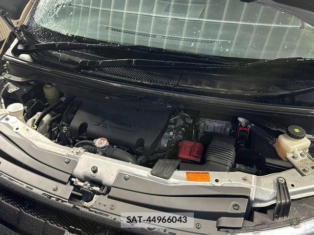 Mitsubishi DELICA 2015-06 8828741-16