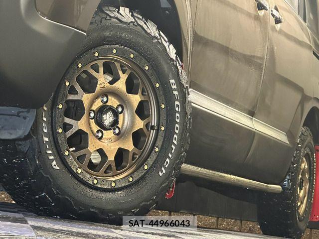 Mitsubishi DELICA 2015-06 8828741-17