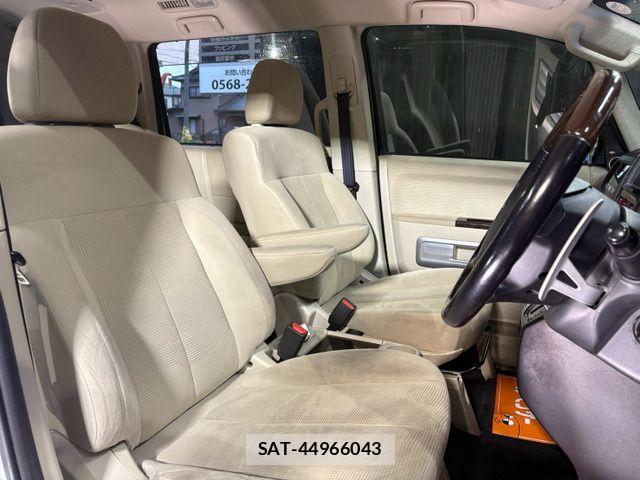 Mitsubishi DELICA 2015-06 8828741-5