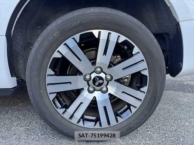 Mitsubishi DELICA 2023-01 8828735-23