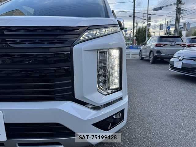 Mitsubishi DELICA 2023-01 8828735-25