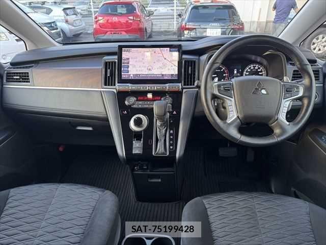 Mitsubishi DELICA 2023-01 8828735-2