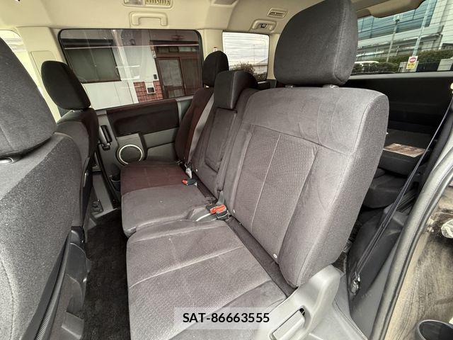 Mitsubishi DELICA 2014-02 8828758-13
