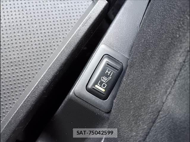 Mitsubishi DELICA 2020-01 8828738-14