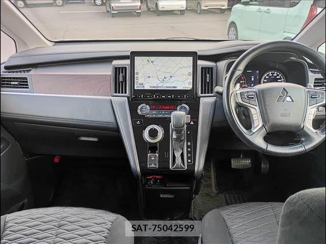 Mitsubishi DELICA 2020-01 8828738-1
