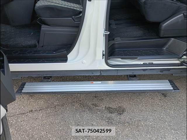 Mitsubishi DELICA 2020-01 8828738-23