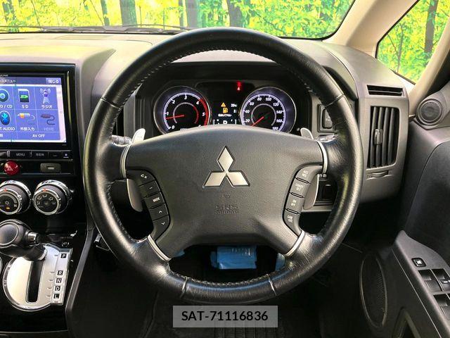 Mitsubishi DELICA 2016-10 8828739-10