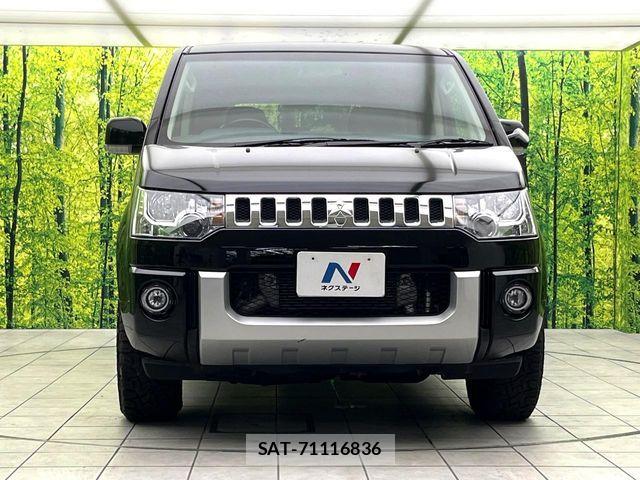 Mitsubishi DELICA 2016-10 8828739-13