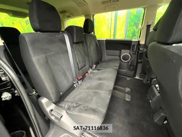 Mitsubishi DELICA 2016-10 8828739-7