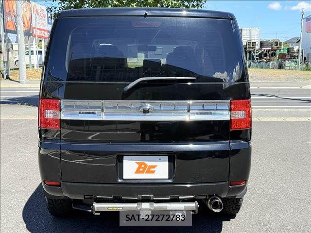 Mitsubishi DELICA 2017-10 8848742-22