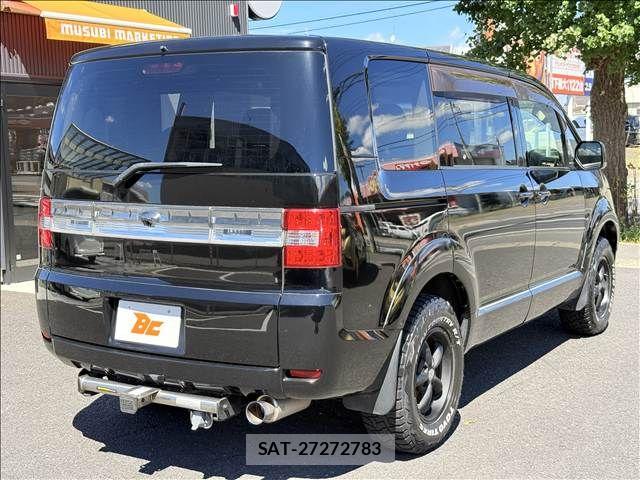 Mitsubishi DELICA 2017-10 8848742-23