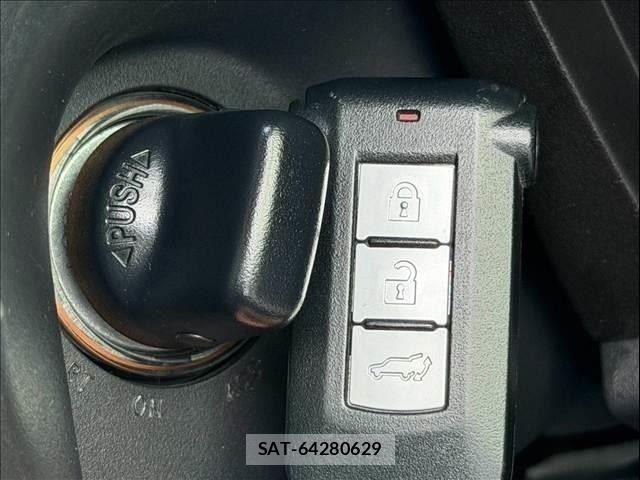 Mitsubishi DELICA 2016-03 8848745-18