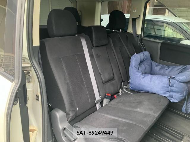 Mitsubishi DELICA 2014-02 8848747-10