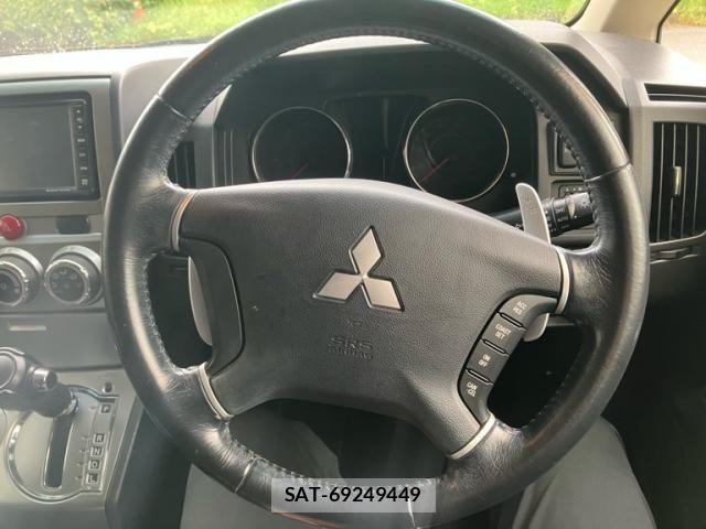 Mitsubishi DELICA 2014-02 8848747-15