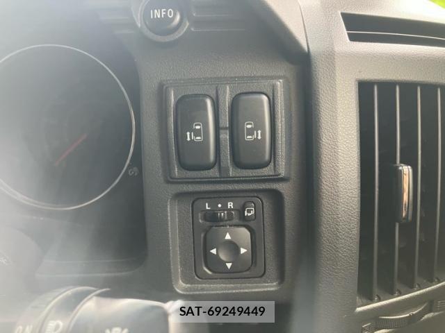 Mitsubishi DELICA 2014-02 8848747-16