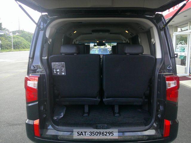 Mitsubishi DELICA 2025-01 8848733-13