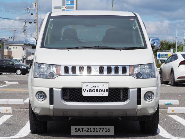 Mitsubishi DELICA 2012-01 8870832-3