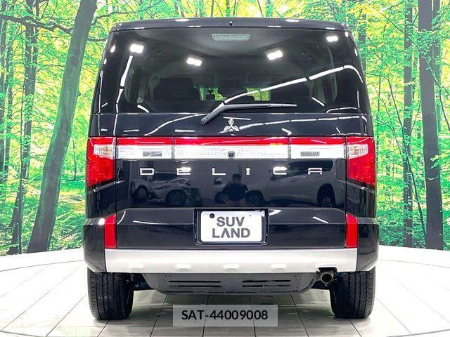 Mitsubishi DELICA 2024-10 8870825-17