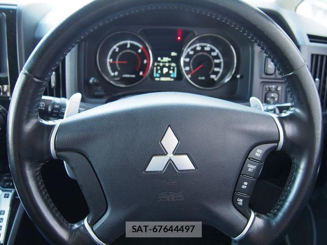 Mitsubishi DELICA 2017-11 8870833-11