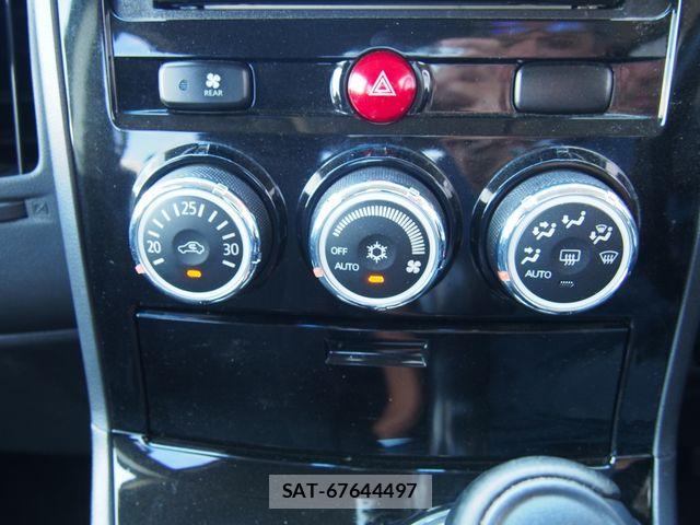 Mitsubishi DELICA 2017-11 8870833-13