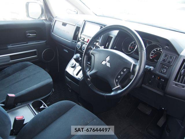 Mitsubishi DELICA 2017-11 8870833-3