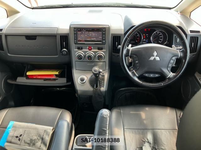 Mitsubishi DELICA 2011-12 8870836-10