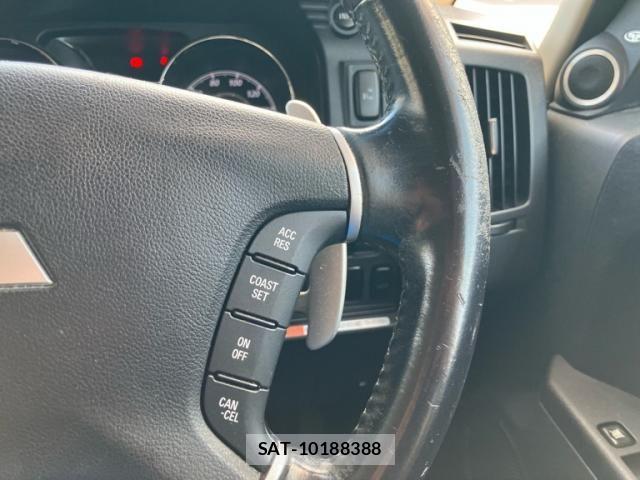 Mitsubishi DELICA 2011-12 8870836-18
