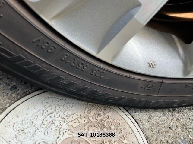 Mitsubishi DELICA 2011-12 8870836-7