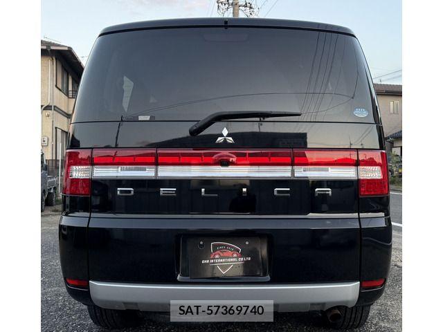 Mitsubishi DELICA 2011-10 8870830-11