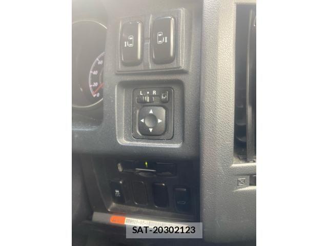 Mitsubishi DELICA 2012-03 8870837-16