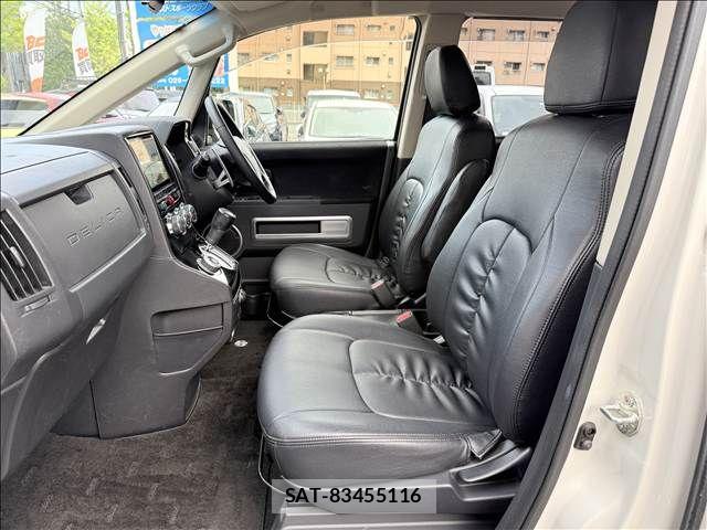 Mitsubishi DELICA 2016-06 8879493-24